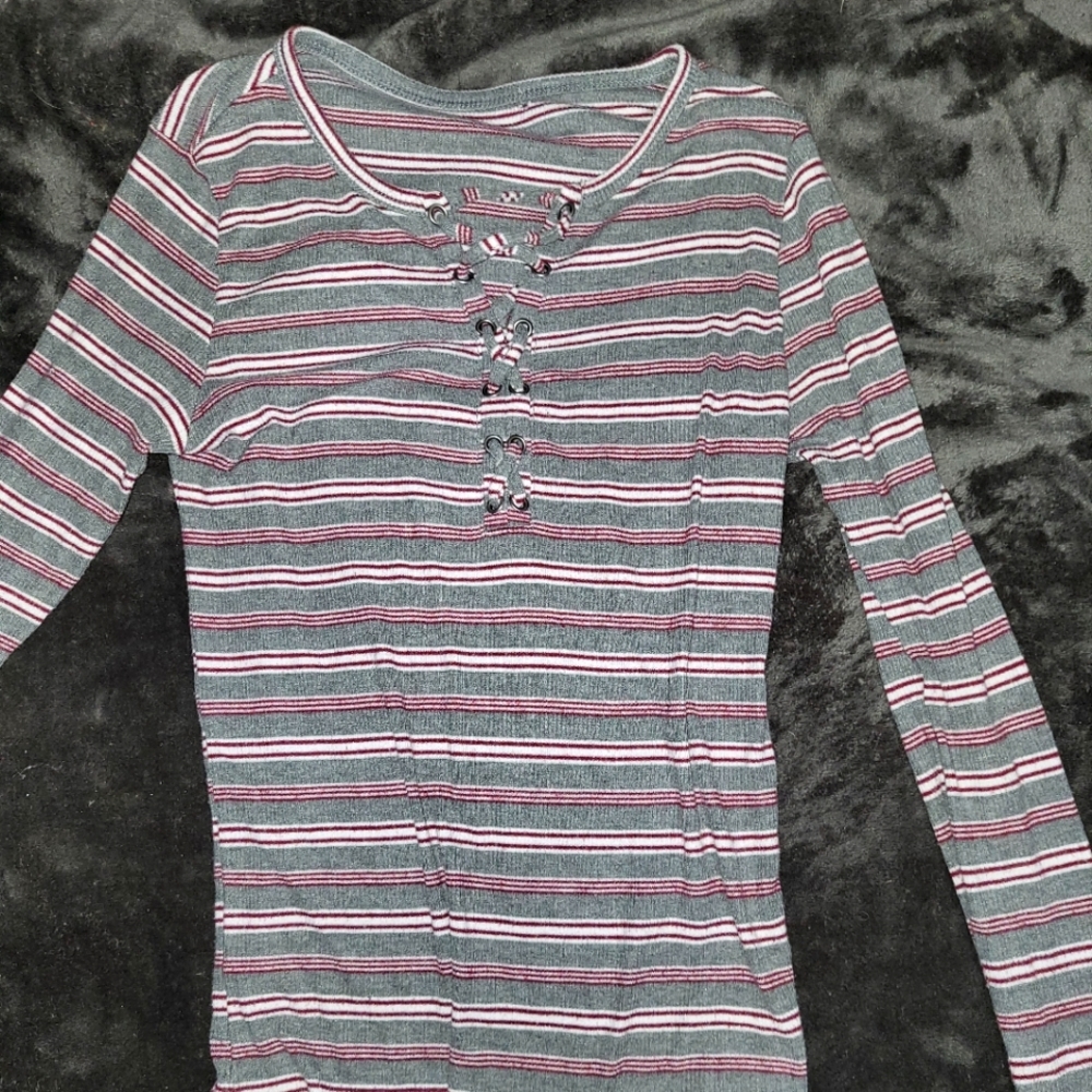 Striped tie lace front detail ripped long sleeve